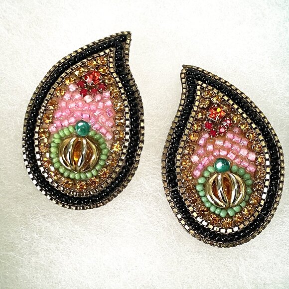 VINTAGE M & J HANSEN DESIGN Pink Green Beaded Clip-On Earrings Signed - Picture 3 of 8